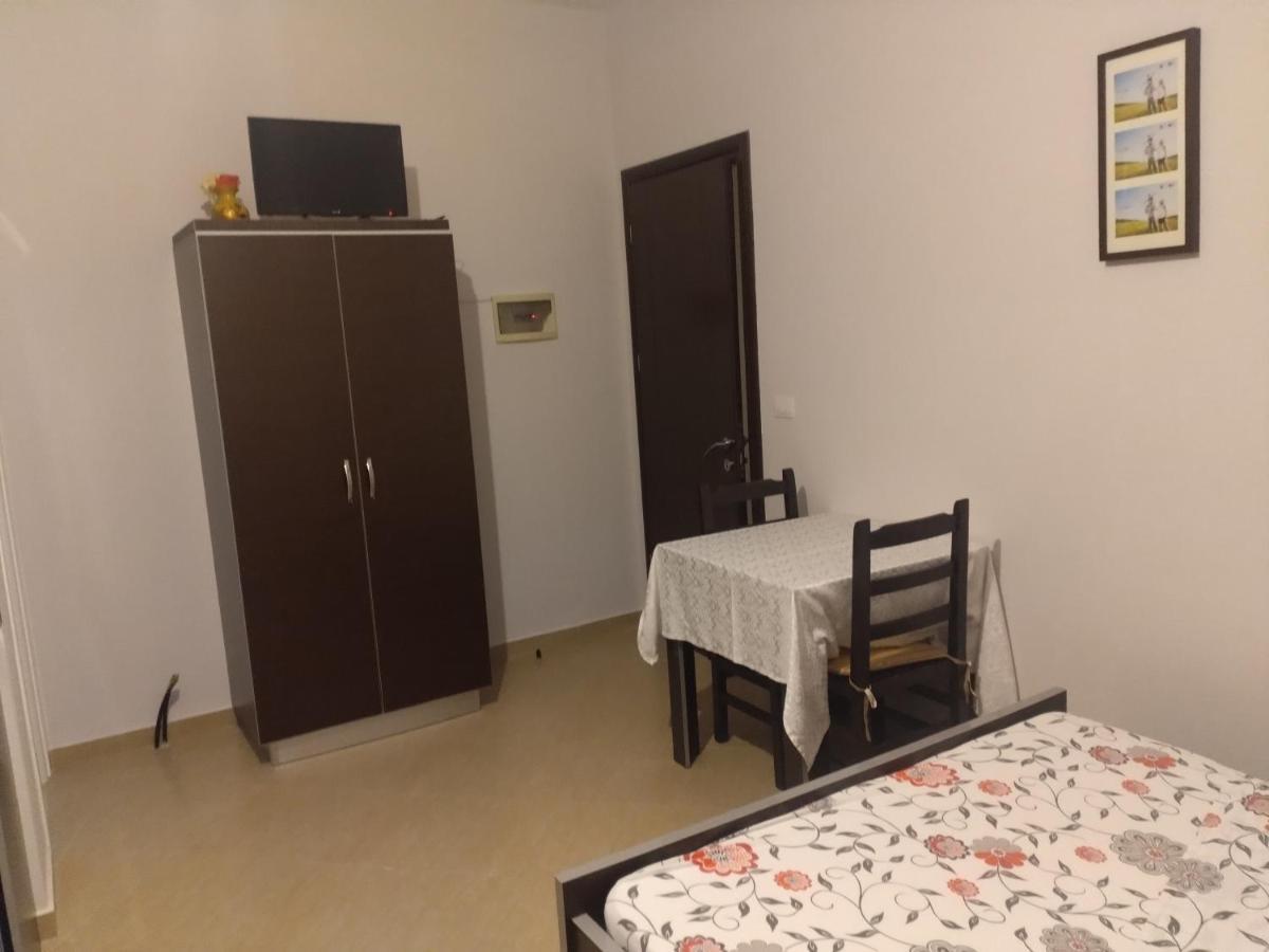 Xuxi Apartments Lukovë エクステリア 写真