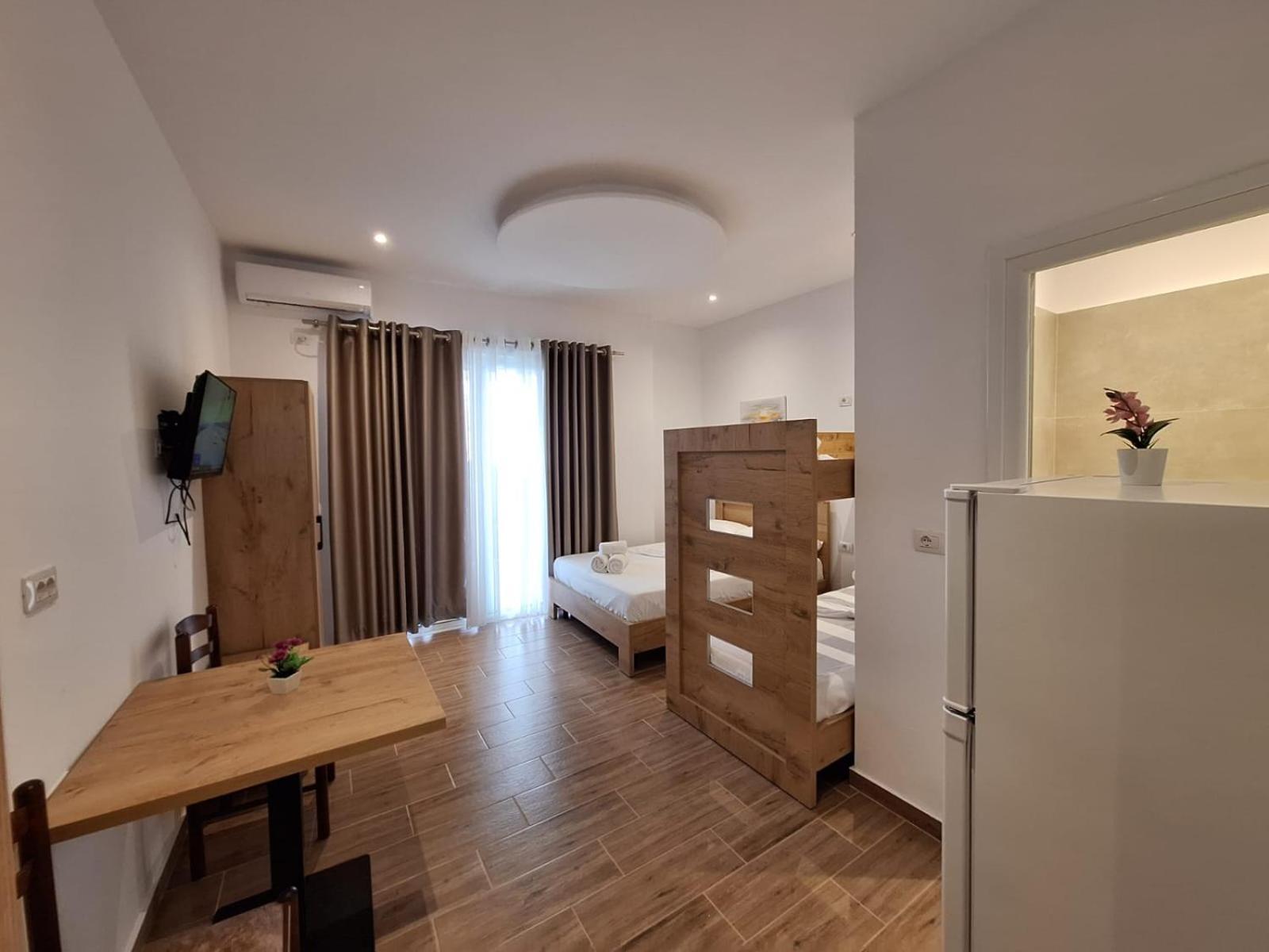 Xuxi Apartments Lukovë エクステリア 写真
