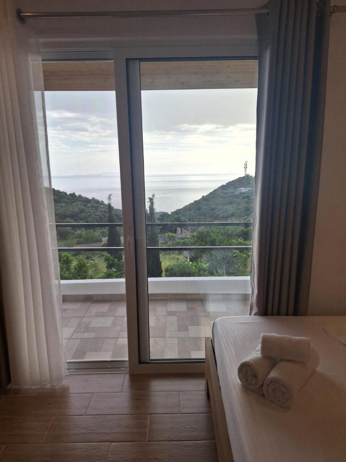 Xuxi Apartments Lukovë エクステリア 写真