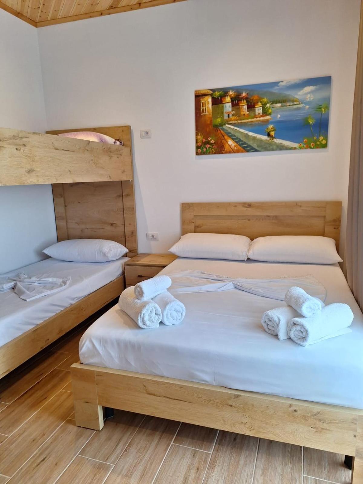 Xuxi Apartments Lukovë エクステリア 写真