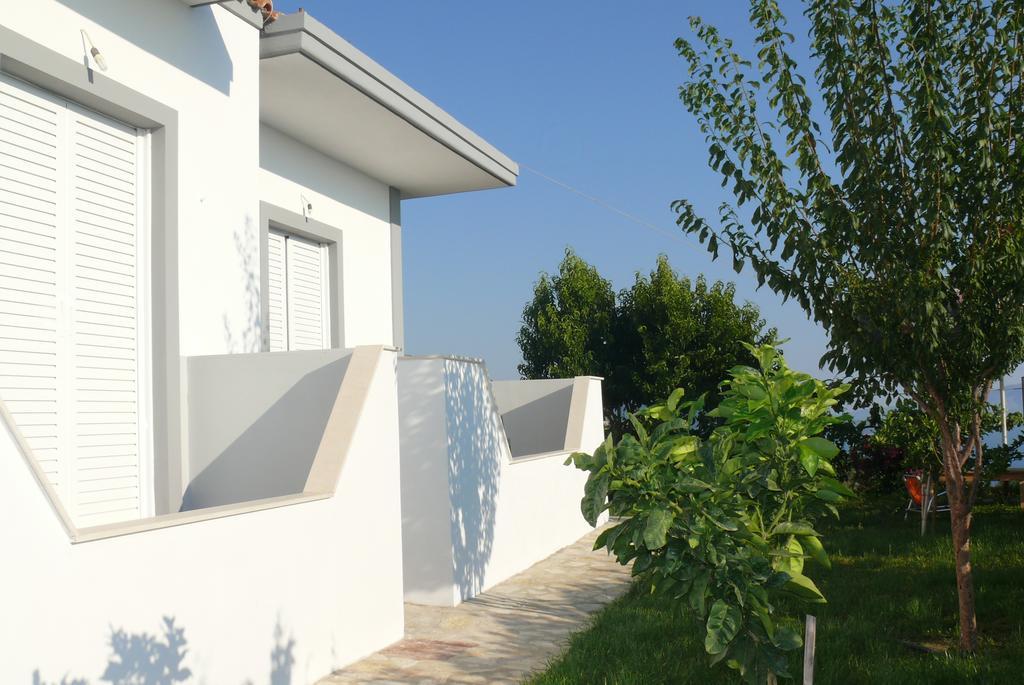 Xuxi Apartments Lukovë エクステリア 写真