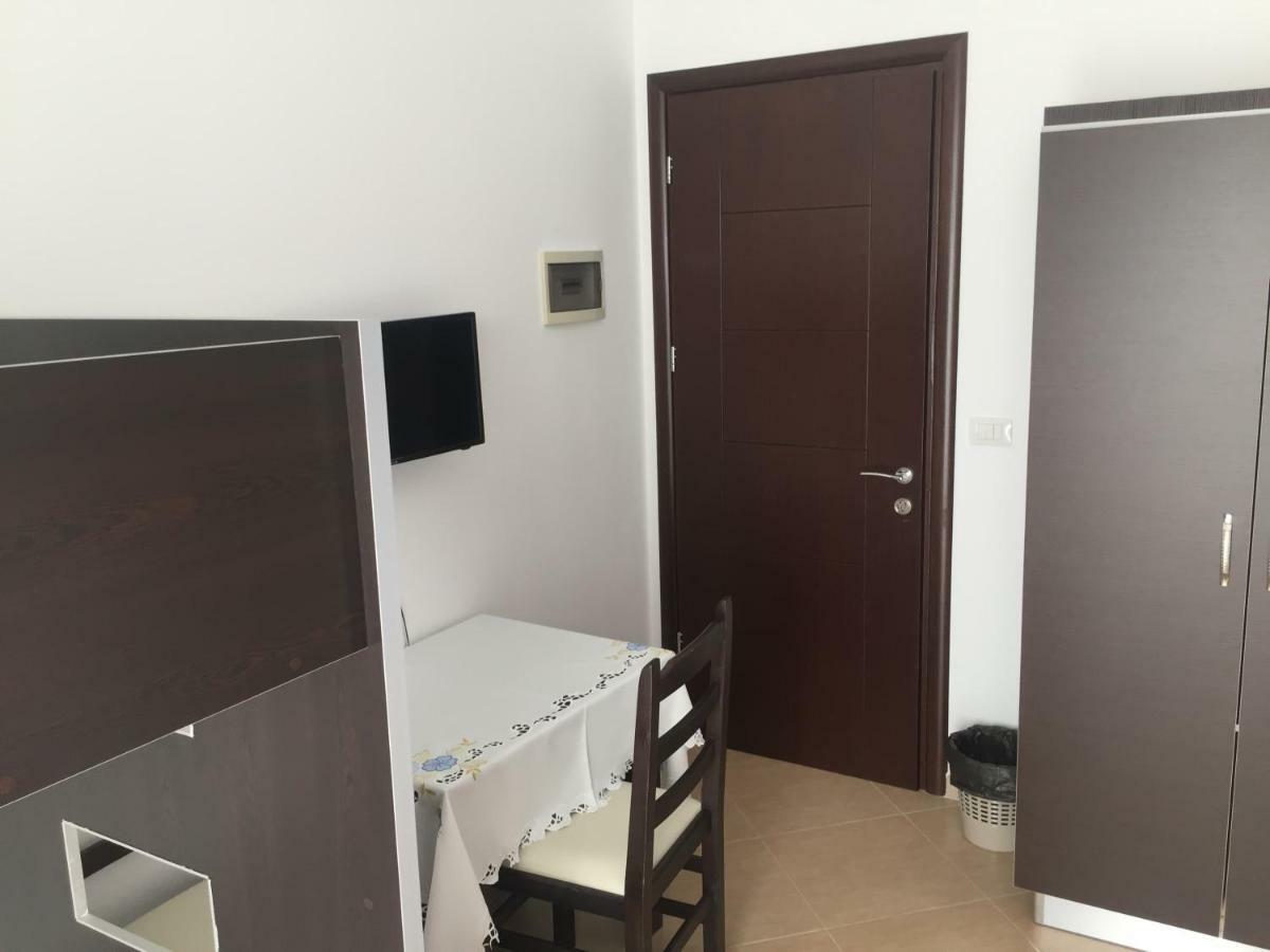 Xuxi Apartments Lukovë エクステリア 写真