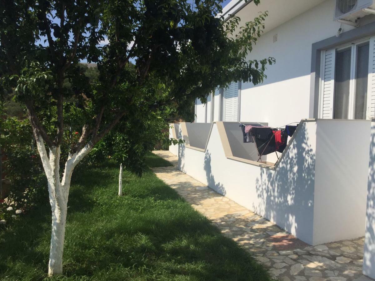 Xuxi Apartments Lukovë エクステリア 写真